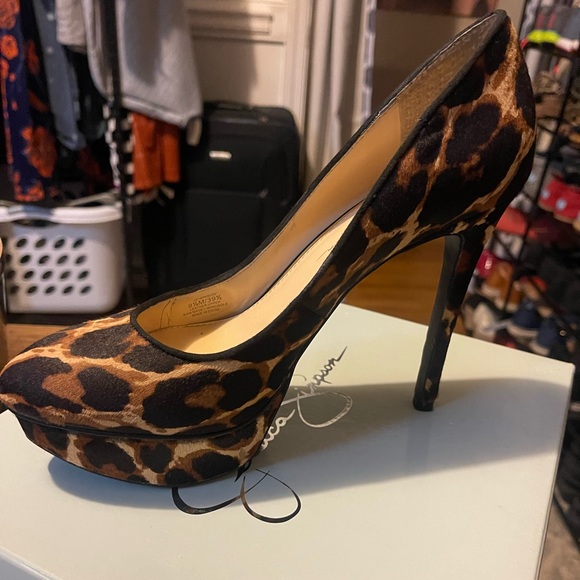 Jessica Simpson Leopard Print Heels - Picture 1 of 3